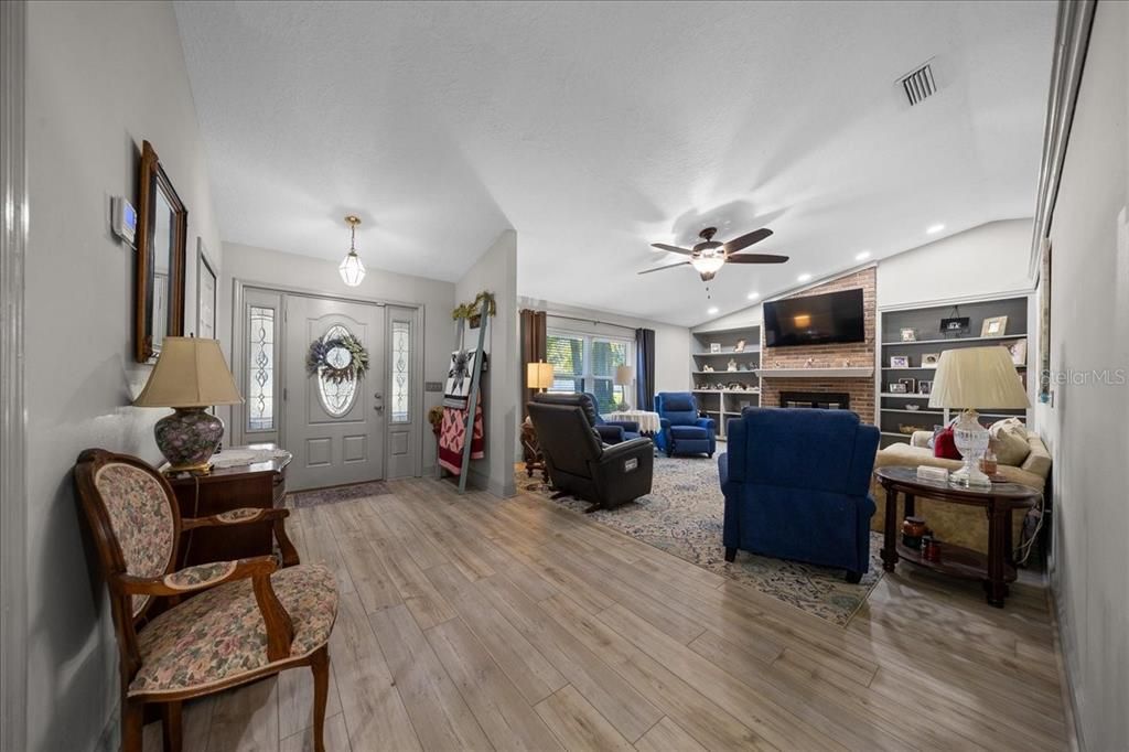 En Venta: $749,000 (5 camas, 3 baños, 3060 Pies cuadrados)