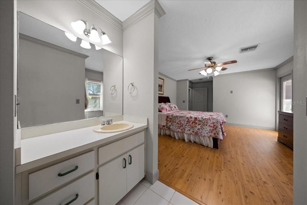 En Venta: $749,000 (5 camas, 3 baños, 3060 Pies cuadrados)