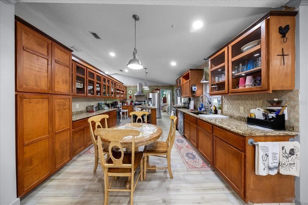 En Venta: $749,000 (5 camas, 3 baños, 3060 Pies cuadrados)