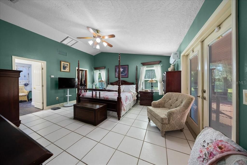 En Venta: $749,000 (5 camas, 3 baños, 3060 Pies cuadrados)