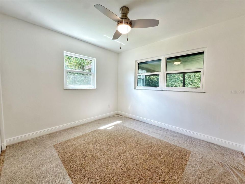 Activo con contrato: $289,000 (4 camas, 2 baños, 1712 Pies cuadrados)