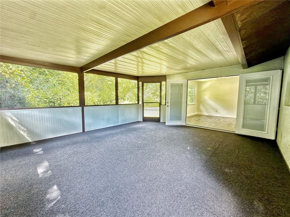 Activo con contrato: $289,000 (4 camas, 2 baños, 1712 Pies cuadrados)