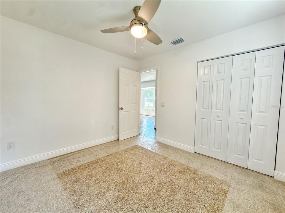 Activo con contrato: $289,000 (4 camas, 2 baños, 1712 Pies cuadrados)