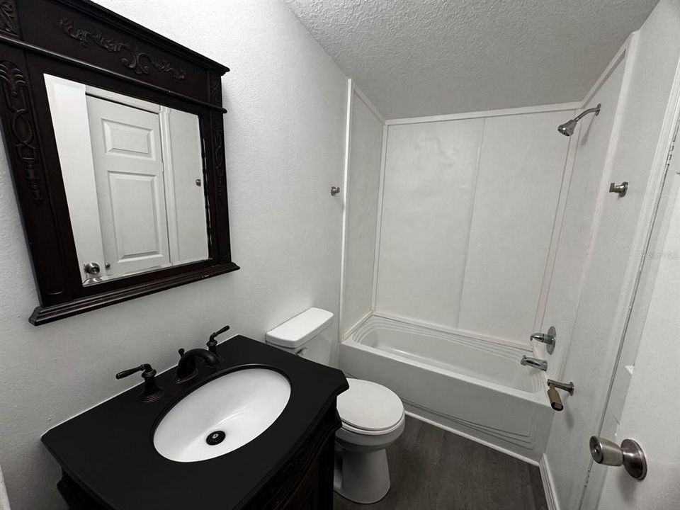 В аренду: $1,600 (4 спален, 2 ванн, 1650 Квадратных фут)