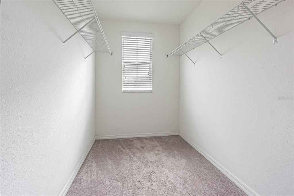 En Venta: $360,000 (6 camas, 3 baños, 2634 Pies cuadrados)