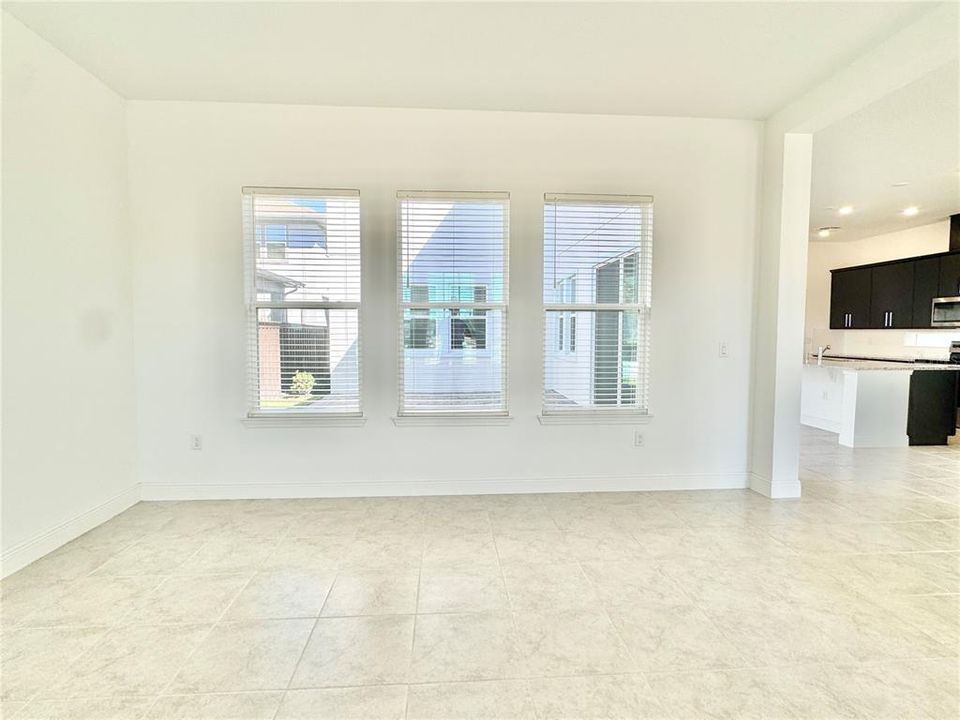 В аренду: $4,200 (4 спален, 3 ванн, 3000 Квадратных фут)