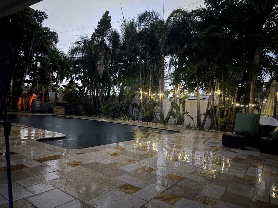 For Sale: $450,000 (2 beds, 2 baths, 1026 Square Feet)