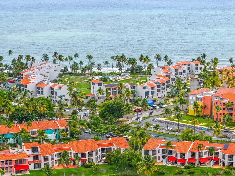 En Venta: $685,000 (3 camas, 3 baños, 1630 Pies cuadrados)