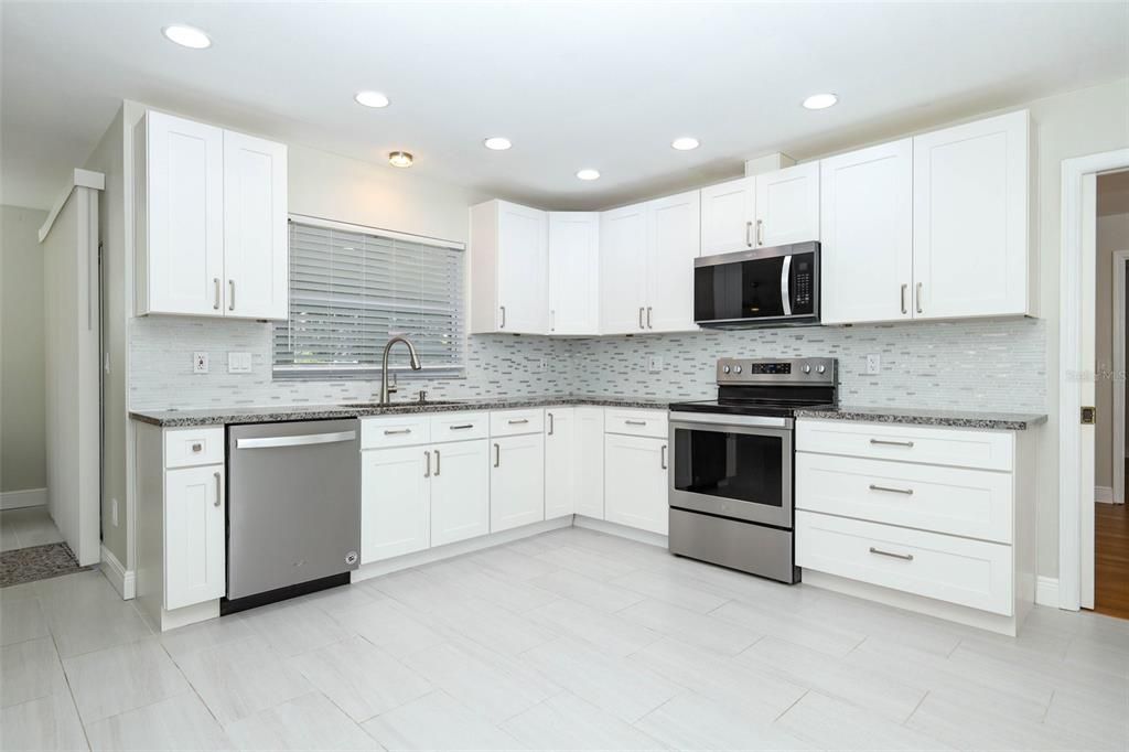 For Sale: $440,000 (3 beds, 2 baths, 1681 Square Feet)