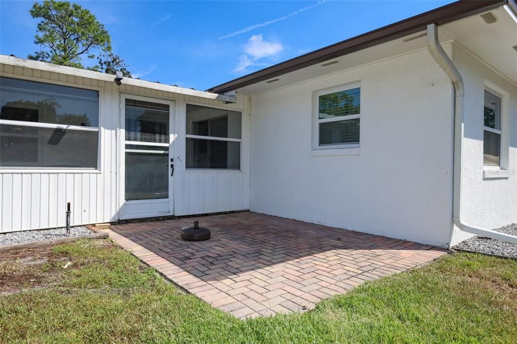 For Sale: $440,000 (3 beds, 2 baths, 1681 Square Feet)