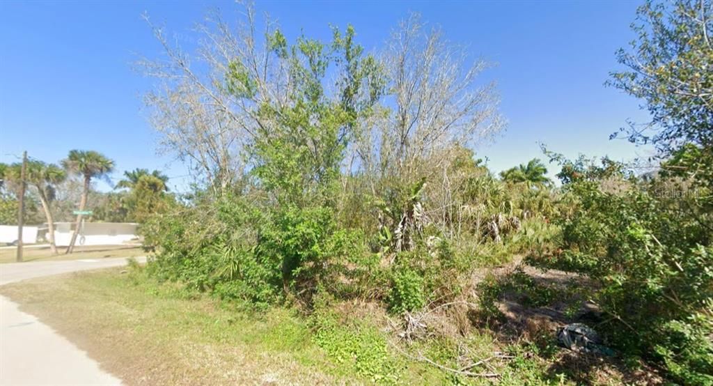 En Venta: $38,490 (0.38 acres)