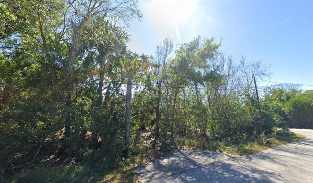 En Venta: $38,490 (0.38 acres)