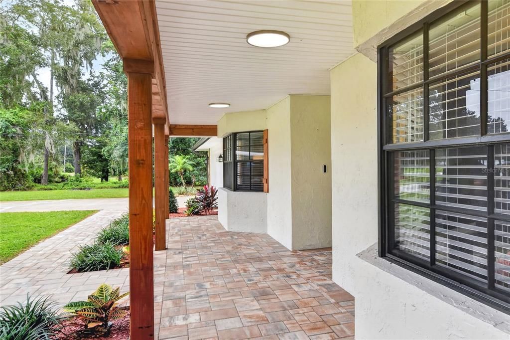 For Sale: $655,000 (3 beds, 2 baths, 2205 Square Feet)