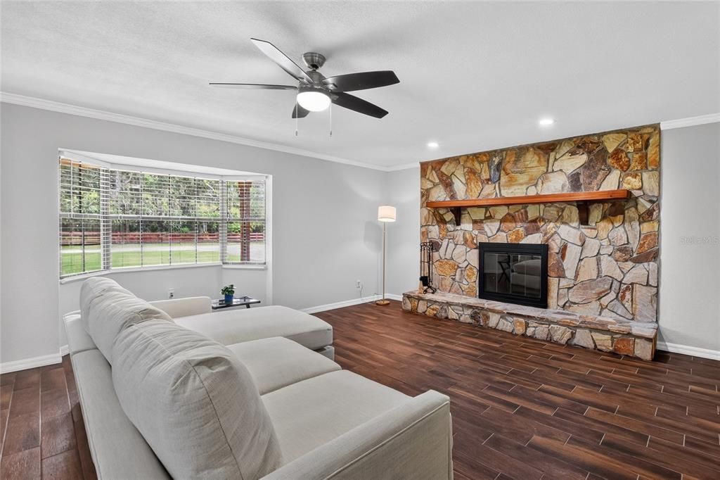 For Sale: $655,000 (3 beds, 2 baths, 2205 Square Feet)