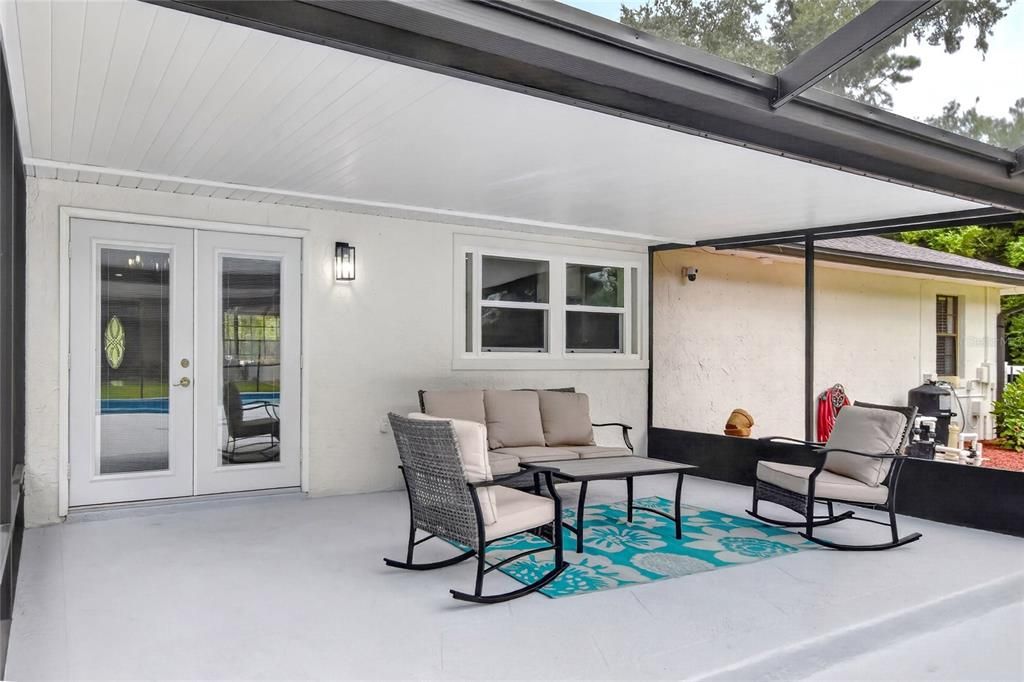 For Sale: $655,000 (3 beds, 2 baths, 2205 Square Feet)