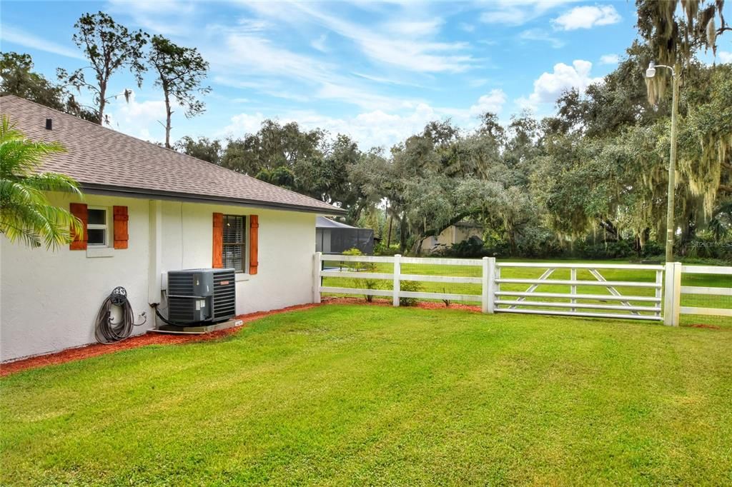 For Sale: $655,000 (3 beds, 2 baths, 2205 Square Feet)