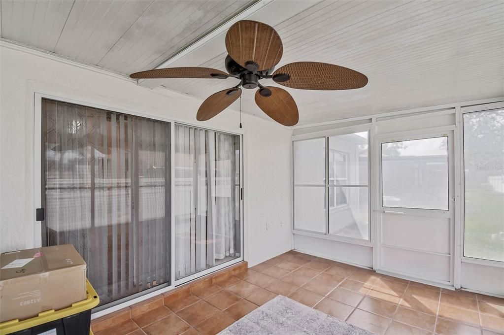 En Venta: $279,000 (3 camas, 2 baños, 1594 Pies cuadrados)