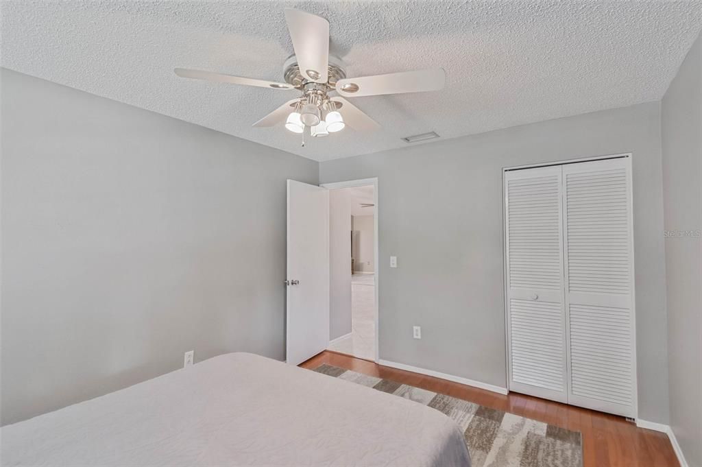 En Venta: $279,000 (3 camas, 2 baños, 1594 Pies cuadrados)