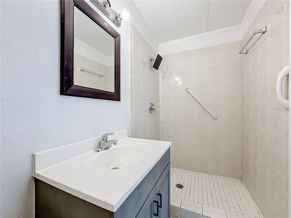 For Sale: $750,000 (7 beds, 0 baths, 3276 Square Feet)