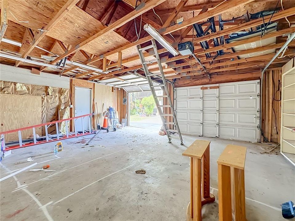 For Sale: $750,000 (7 beds, 0 baths, 3276 Square Feet)