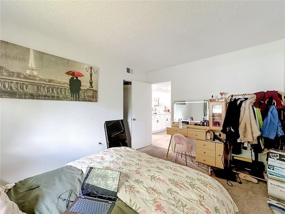 For Sale: $750,000 (7 beds, 0 baths, 3276 Square Feet)