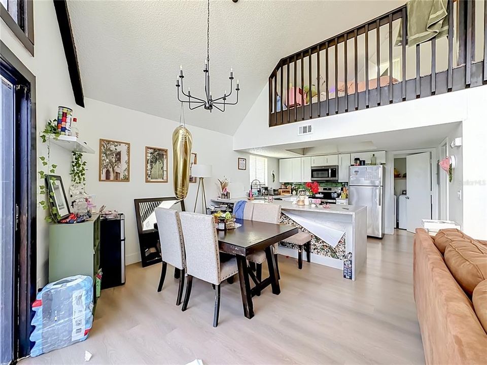 For Sale: $750,000 (7 beds, 0 baths, 3276 Square Feet)