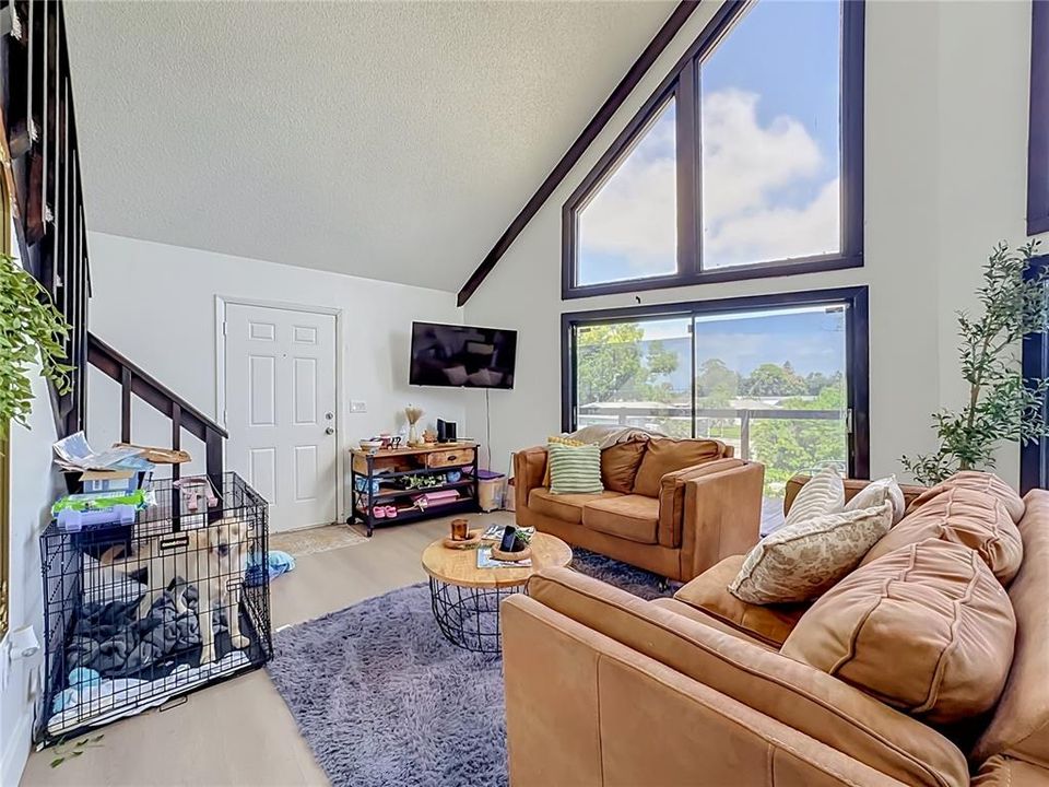 For Sale: $750,000 (7 beds, 0 baths, 3276 Square Feet)
