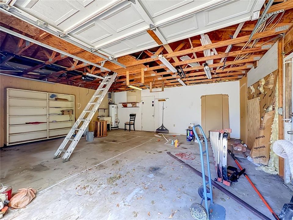For Sale: $750,000 (7 beds, 0 baths, 3276 Square Feet)