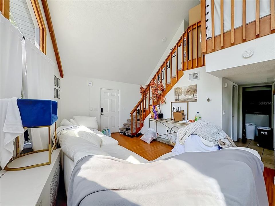 For Sale: $750,000 (7 beds, 0 baths, 3276 Square Feet)