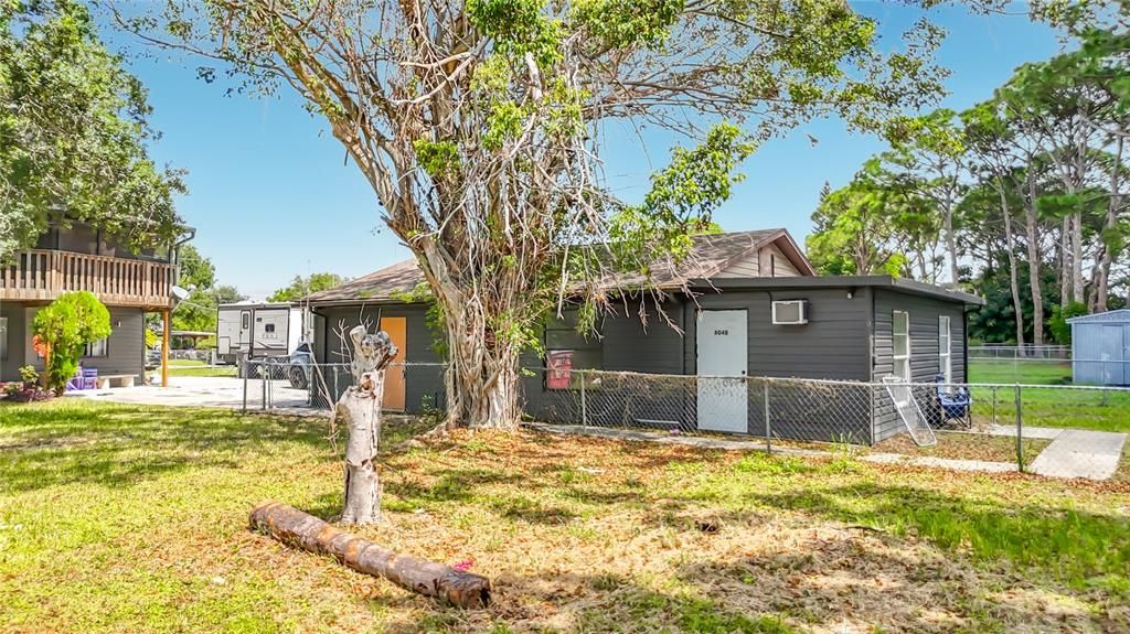 For Sale: $750,000 (7 beds, 0 baths, 3276 Square Feet)