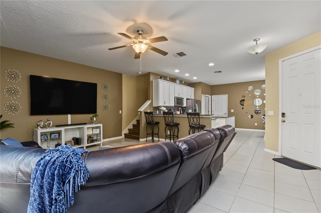 For Sale: $324,900 (3 beds, 2 baths, 1754 Square Feet)