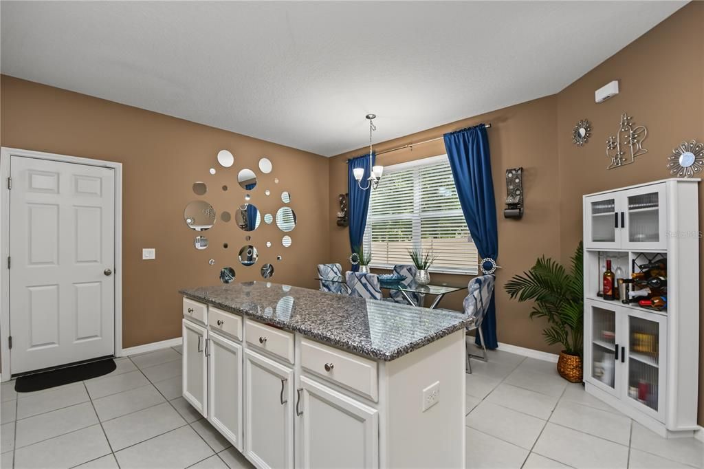 For Sale: $324,900 (3 beds, 2 baths, 1754 Square Feet)