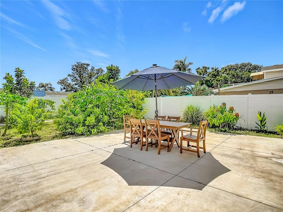 For Rent: $4,000 (3 beds, 2 baths, 1720 Square Feet)