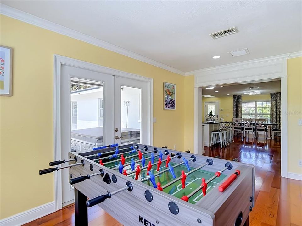 For Rent: $4,000 (3 beds, 2 baths, 1720 Square Feet)