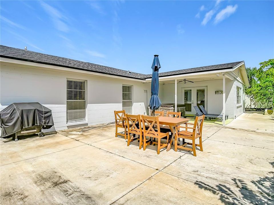 For Rent: $4,000 (3 beds, 2 baths, 1720 Square Feet)