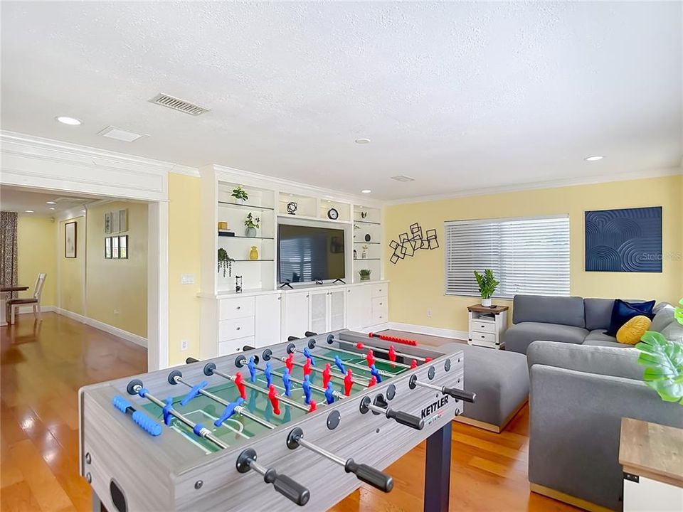 For Rent: $4,000 (3 beds, 2 baths, 1720 Square Feet)
