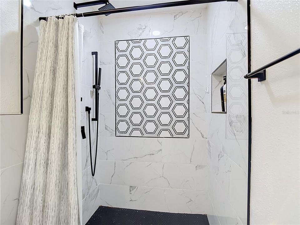 For Rent: $4,000 (3 beds, 2 baths, 1720 Square Feet)