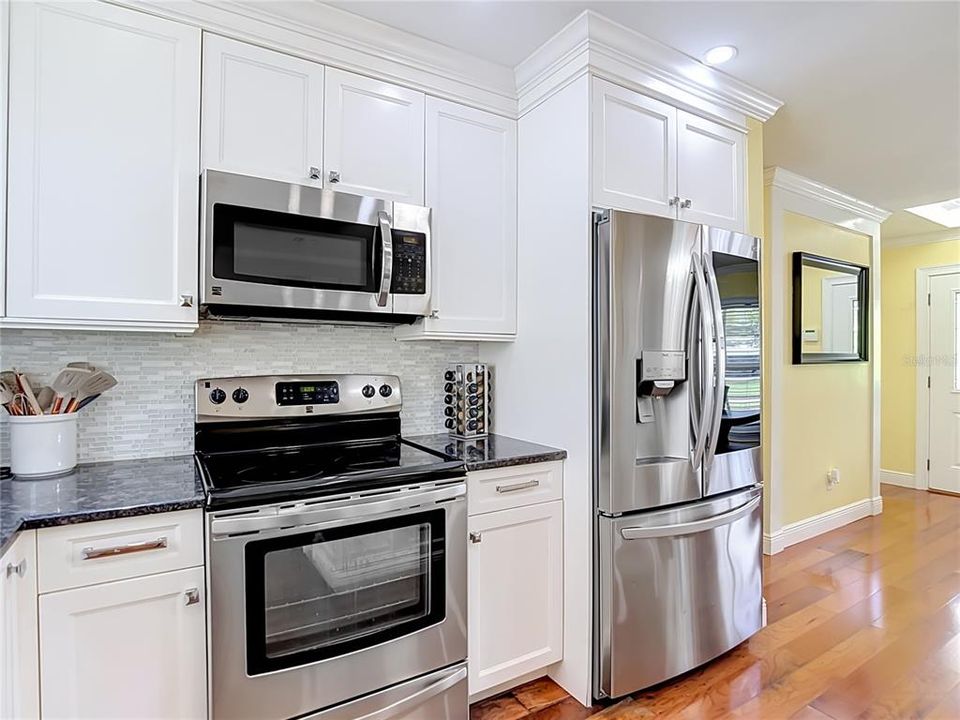 For Rent: $4,000 (3 beds, 2 baths, 1720 Square Feet)