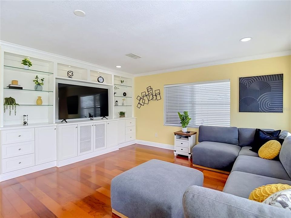 For Rent: $4,000 (3 beds, 2 baths, 1720 Square Feet)