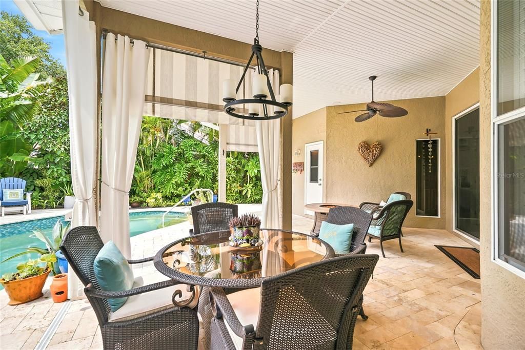 For Sale: $1,095,000 (4 beds, 3 baths, 2474 Square Feet)