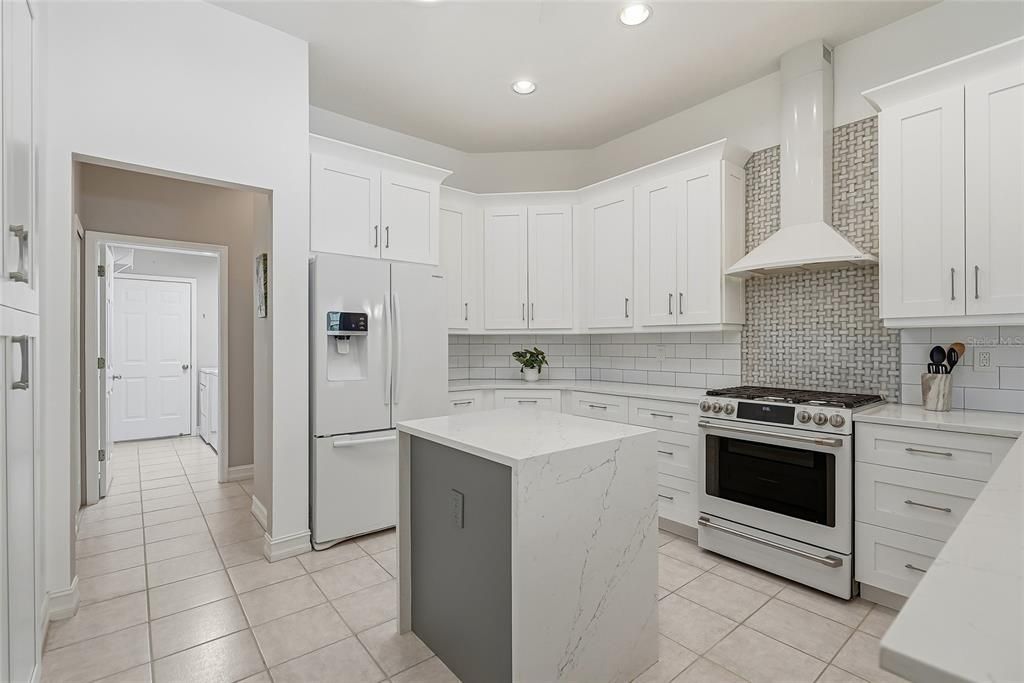 For Sale: $1,095,000 (4 beds, 3 baths, 2474 Square Feet)