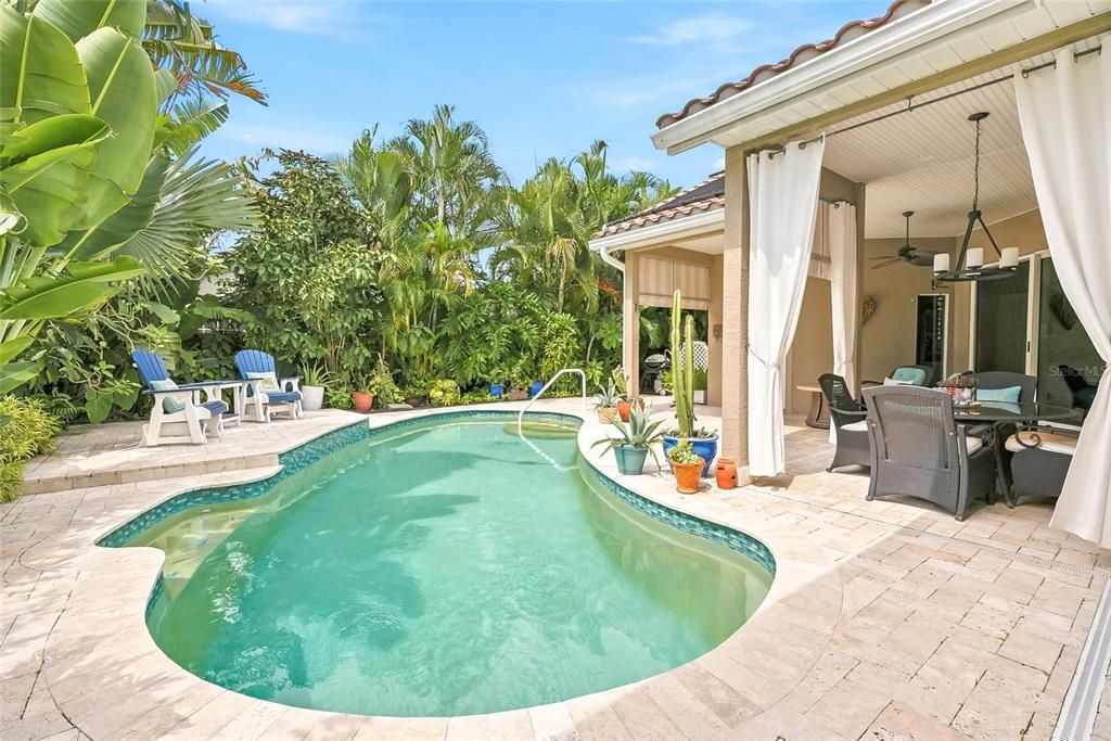 For Sale: $1,095,000 (4 beds, 3 baths, 2474 Square Feet)