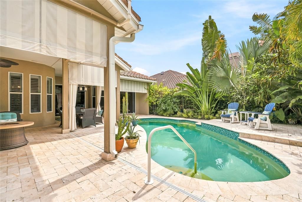 For Sale: $1,095,000 (4 beds, 3 baths, 2474 Square Feet)