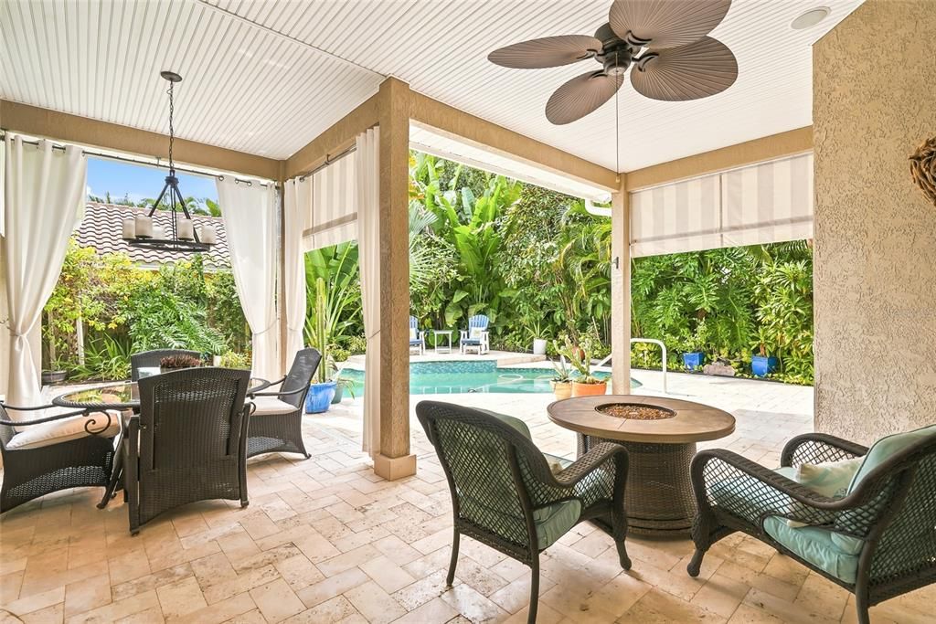 For Sale: $1,095,000 (4 beds, 3 baths, 2474 Square Feet)
