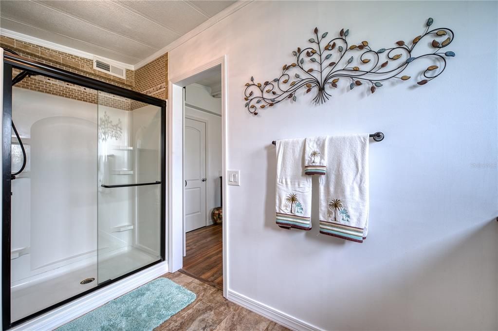 En Venta: $174,500 (2 camas, 2 baños, 1248 Pies cuadrados)