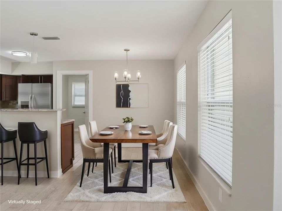 For Sale: $395,000 (2 beds, 1 baths, 1291 Square Feet)