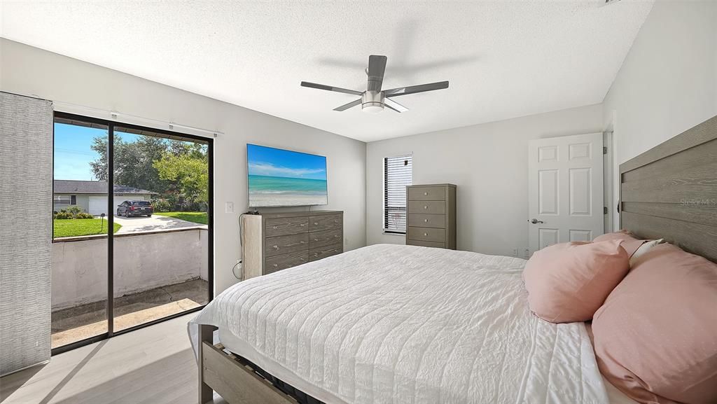 Active With Contract: $475,000 (3 beds, 2 baths, 1779 Square Feet)