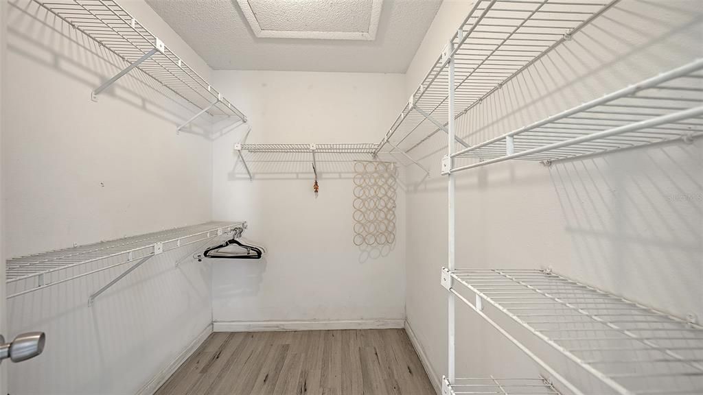 Active With Contract: $475,000 (3 beds, 2 baths, 1779 Square Feet)