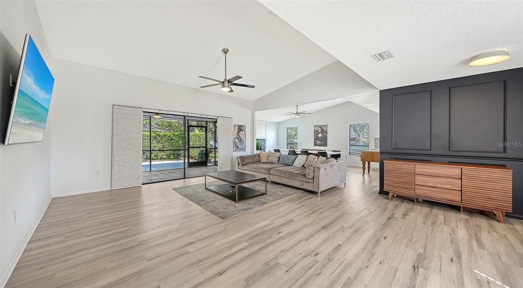 Active With Contract: $475,000 (3 beds, 2 baths, 1779 Square Feet)