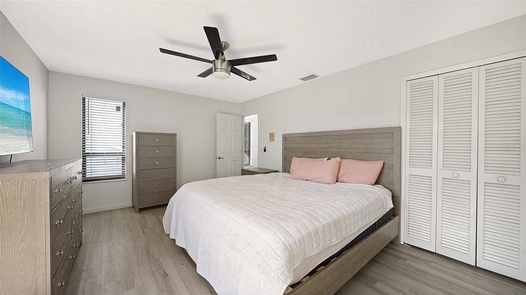 Active With Contract: $475,000 (3 beds, 2 baths, 1779 Square Feet)